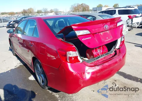2014 Toyota Camry Se z USA, uszkodzony, nr VIN 4T1BF1FK9EU772806